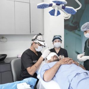 Site Clinique de Greffe de Cheveux Clé en Main